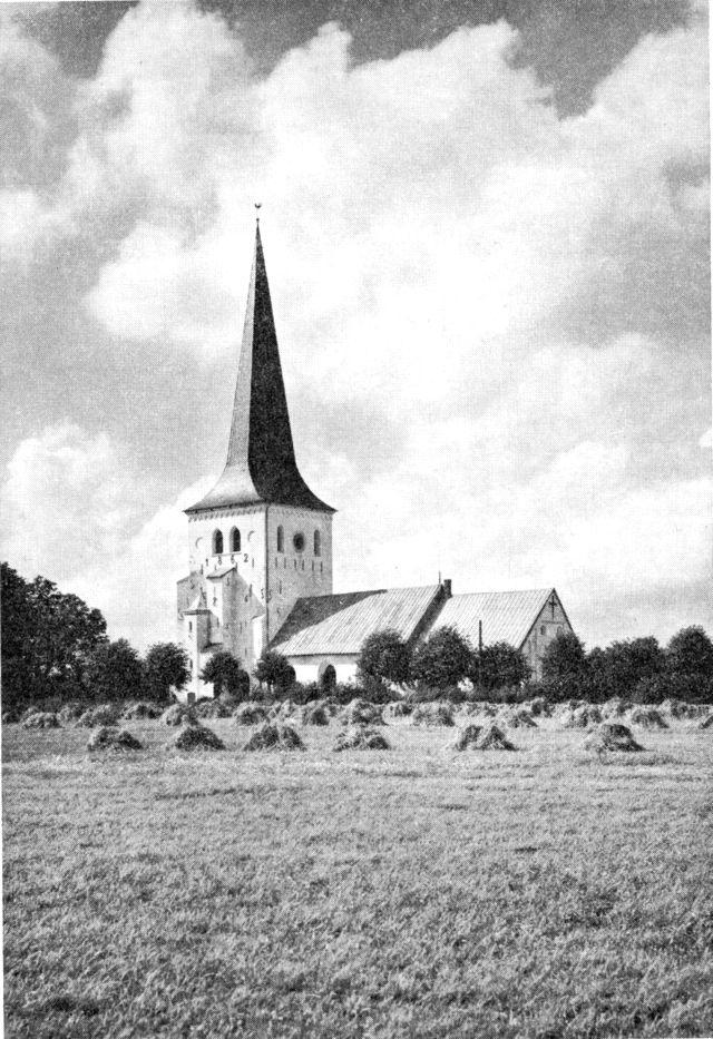 (Foto). Sottrup kirke set fra sydøst.