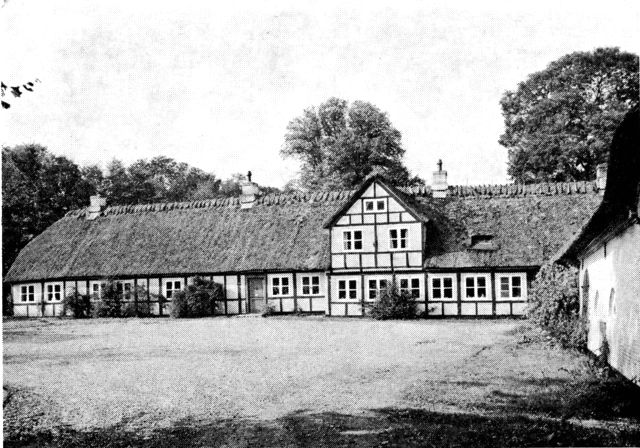 (Foto). Præstegården i Svenstrup set fra syd.