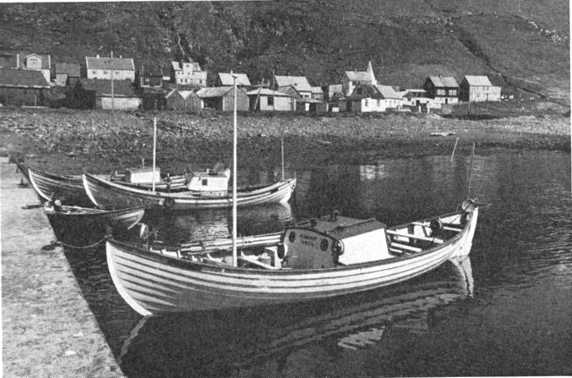 (Foto). Fiskerbåde ved bygden Fámjin (Suðuroy).