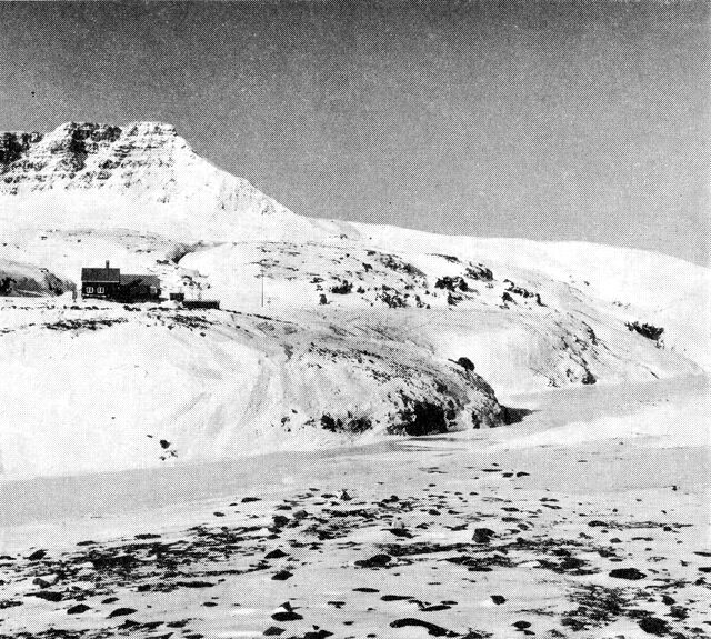 (Foto). Ionosfærestationen i Godhavn, april 1961. (F.: T. S. Jørgensen).