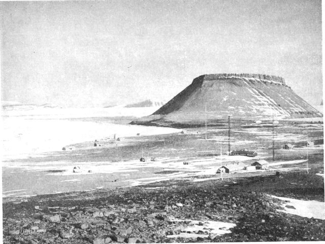 (Foto). Telestationen Dundas - det gamle Thule. (S. Lund Jensen 1958).